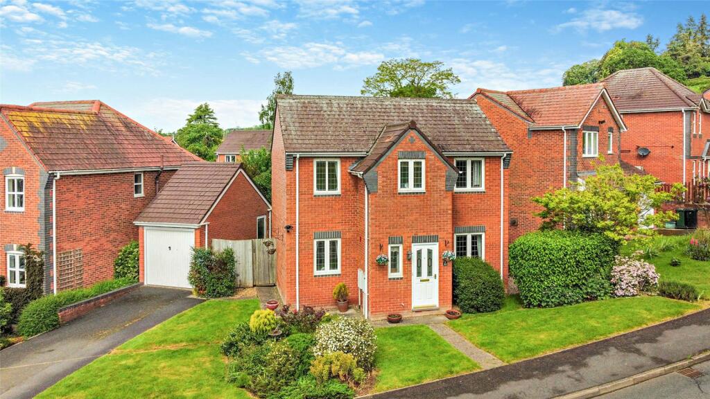 3 bedroom detached house for sale in Boraston Drive, Burford, Tenbury
