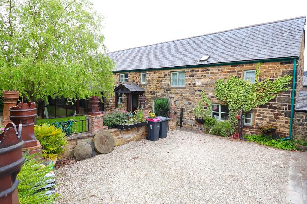 4 bedroom detached house for sale in Newhill Grange , Wathupondearne, S63