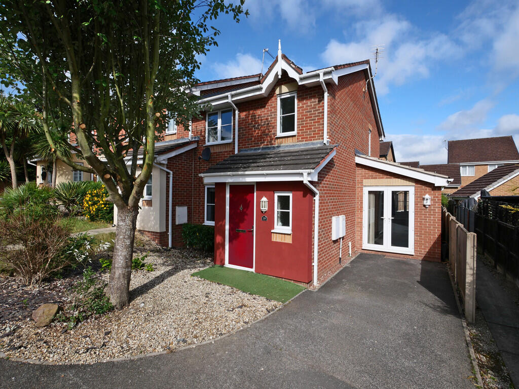 Main image of property: Moat House Way DN12 3GE