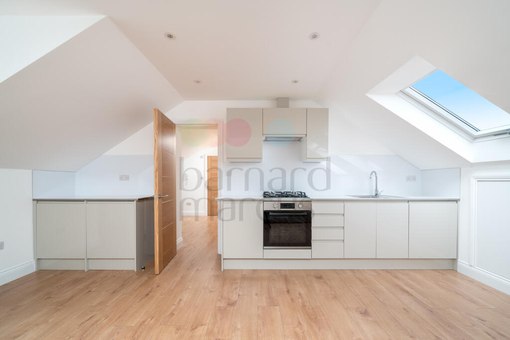 1 bedroom apartment for rent in Bedford Road, West Green Road