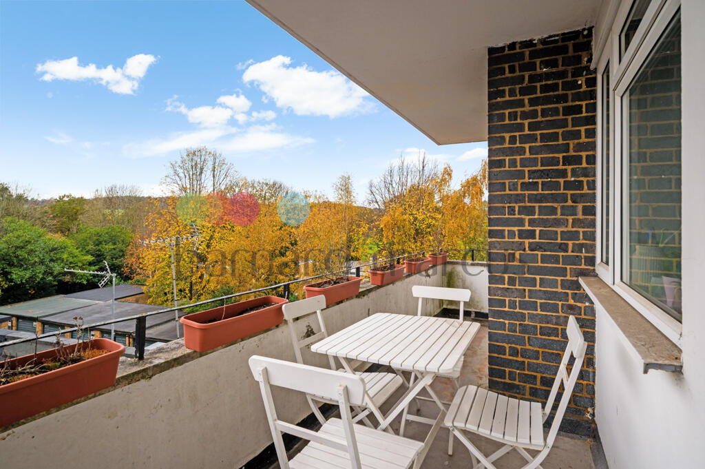 Main image of property: Crescent West, Hadley Wood