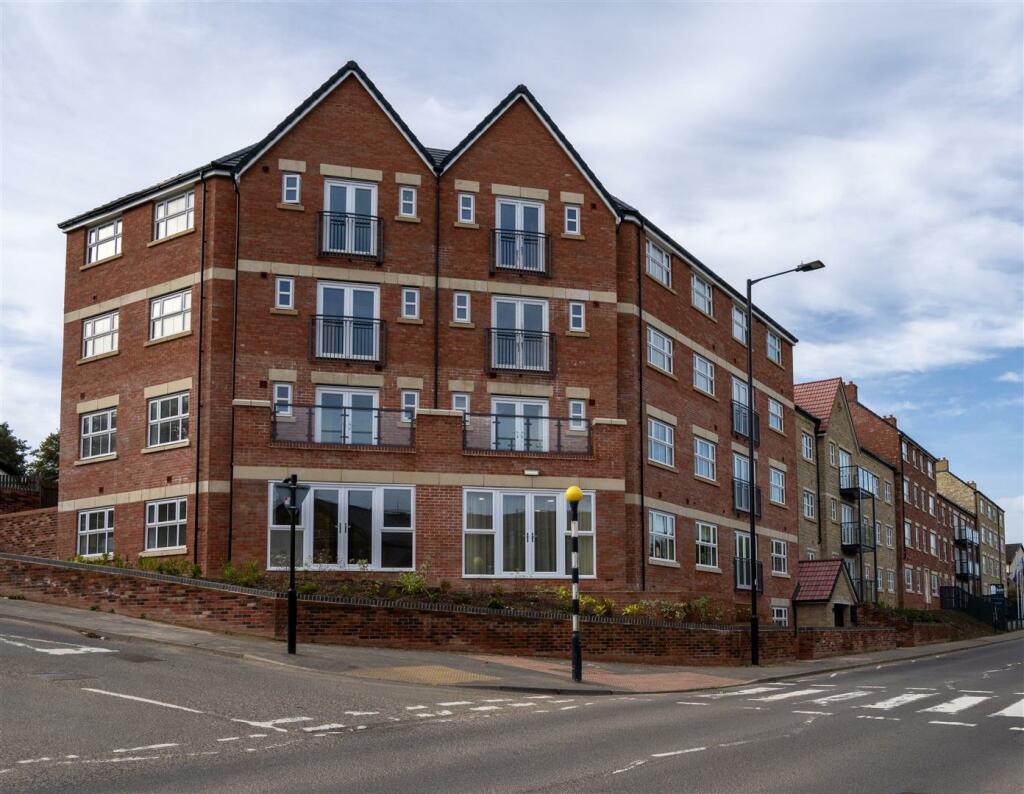 1 bedroom apartment for sale in Manchester Road, Stocksbridge