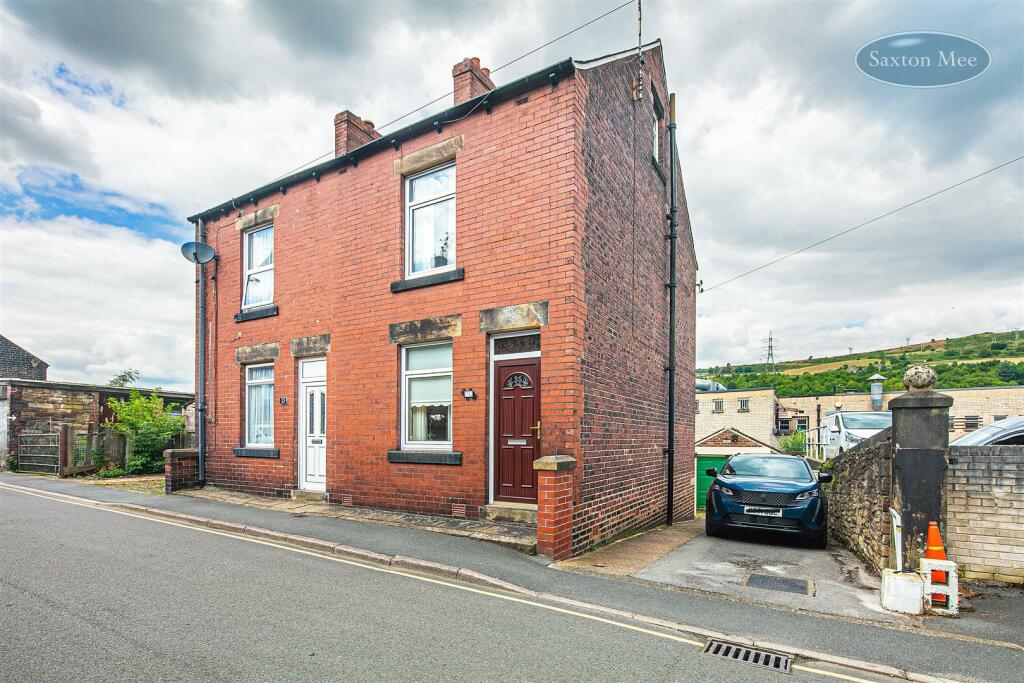 2 bedroom semidetached house for sale in Hope Street, Stocksbridge