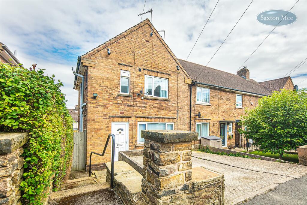3 bedroom end of terrace house for sale in Askew Court, Stocksbridge