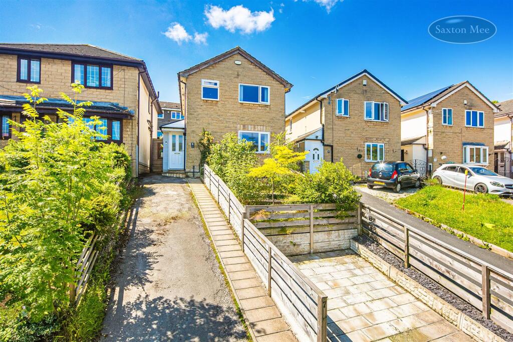Main image of property: Paterson Croft, Stocksbridge, Sheffield