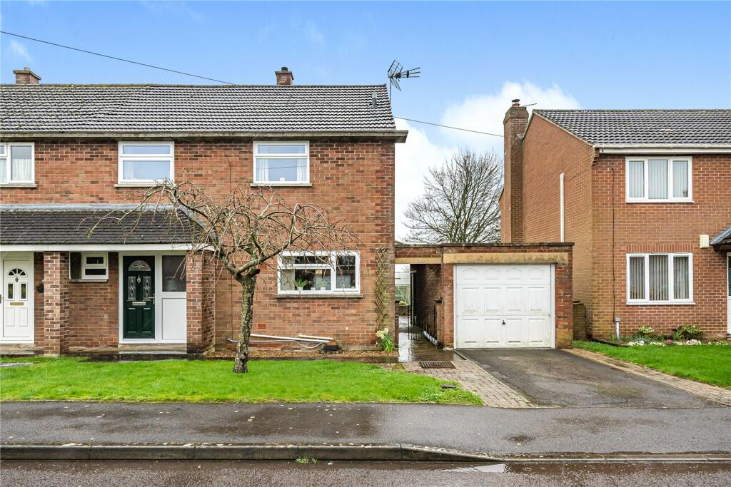 3 bedroom semidetached house for sale in Argosy Road, Lyneham, SN15