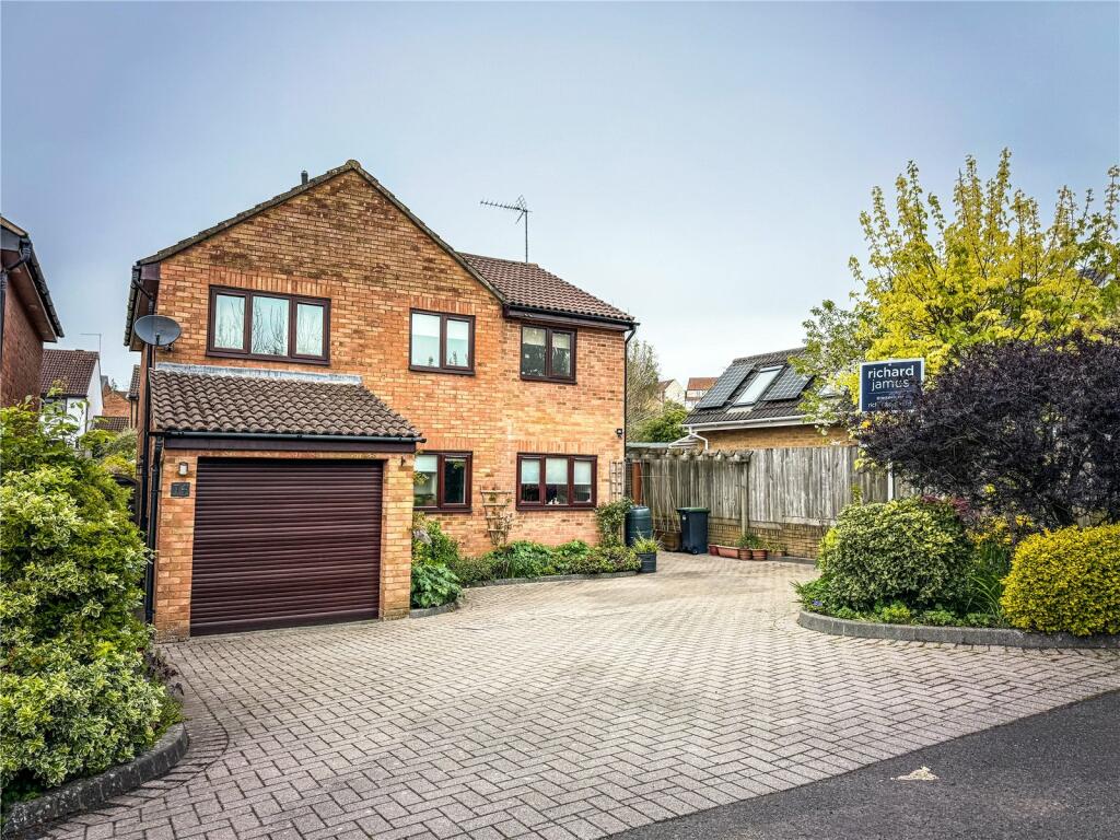4 bedroom detached house for sale in Westbury Park, Royal Wootton