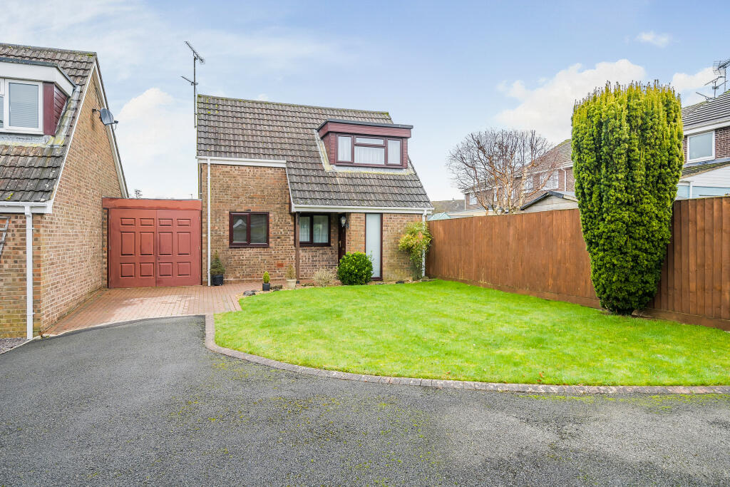 3 bedroom link detached house