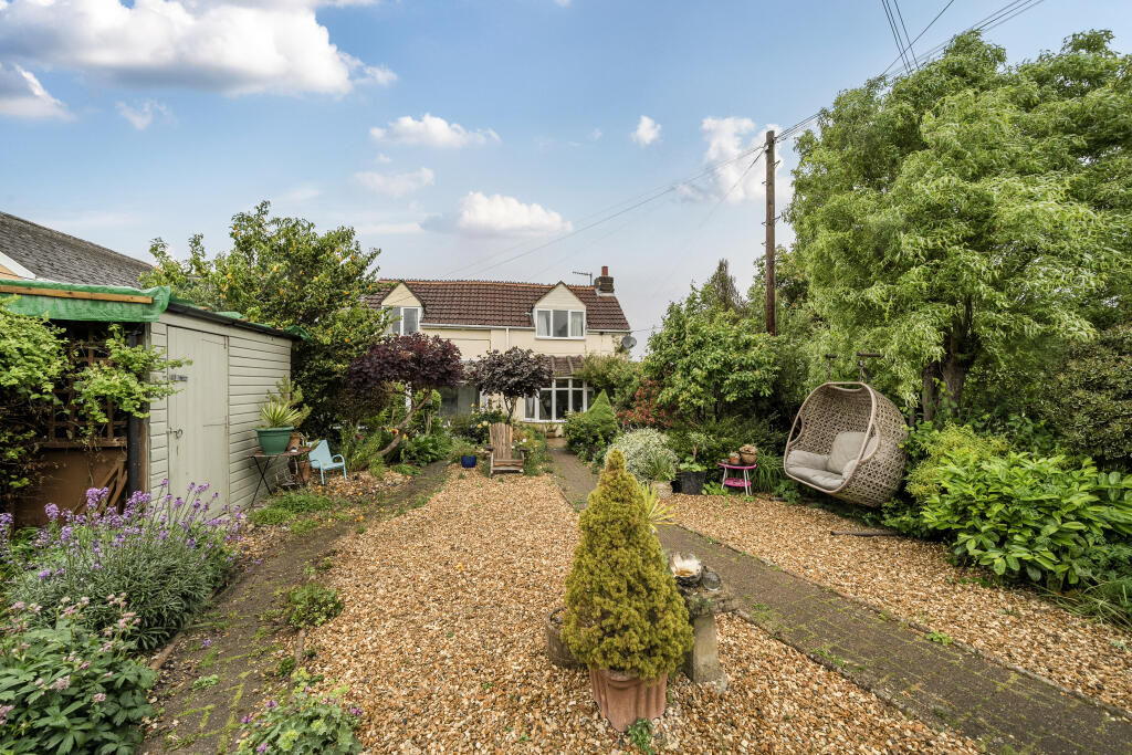 Main image of property: Bushton, Swindon, SN4