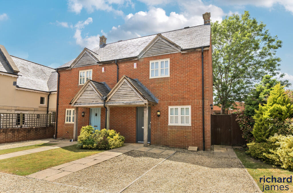 3 bedroom semi-detached house