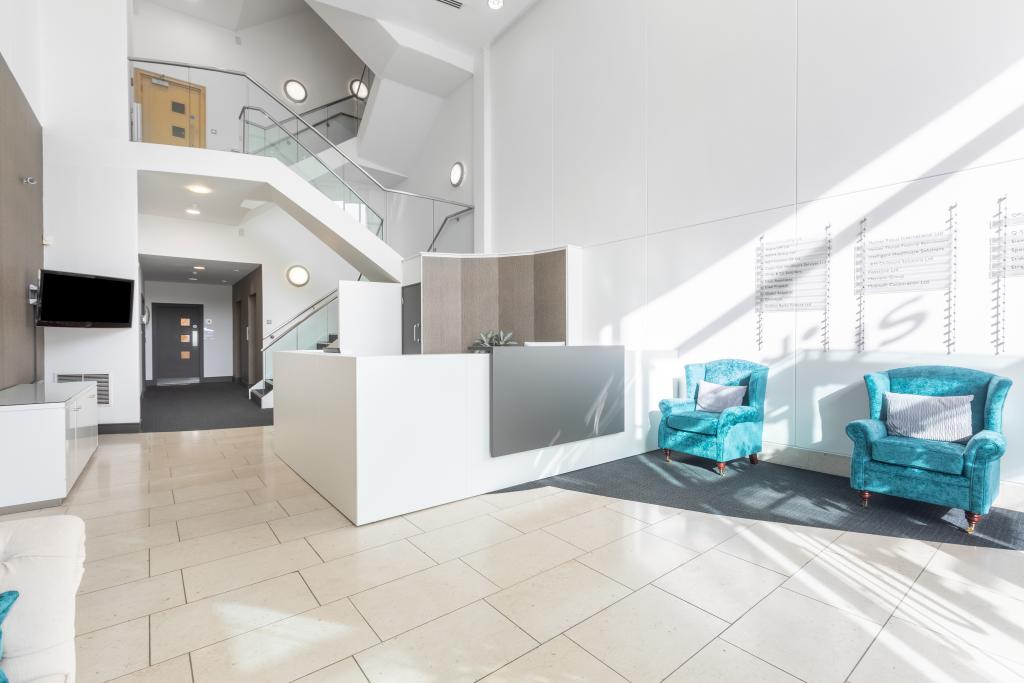 Serviced office to lease in Castle Court, 41 London Road, Reigate, RH2 9RJ, RH2