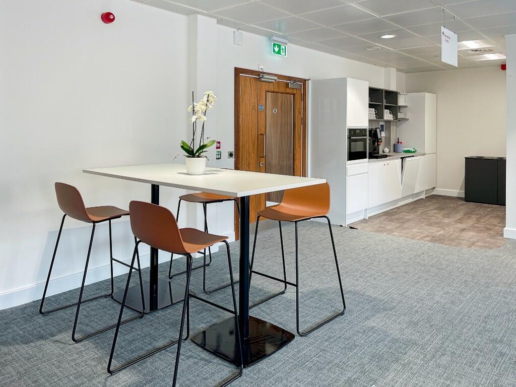 Additional property image - Solihull Parkway, B37 7WY