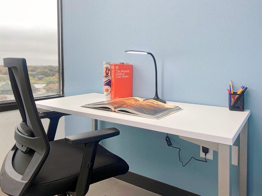 Main image of property: Nottingham, Sovereign House, 184 Nottingham Road, Basford, 3rd Floor, NG7 7BA