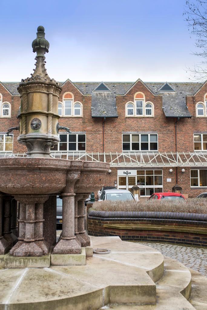 Additional property image - 2 Fountain Court, Victoria Square, St Albans, AL1 3TF