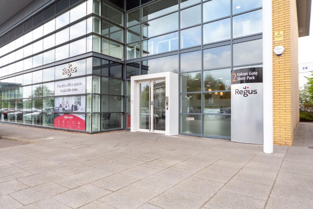 Additional property image - 2 Falcon Gate, Shire Park, Welwyn Garden City, AL7 1TW