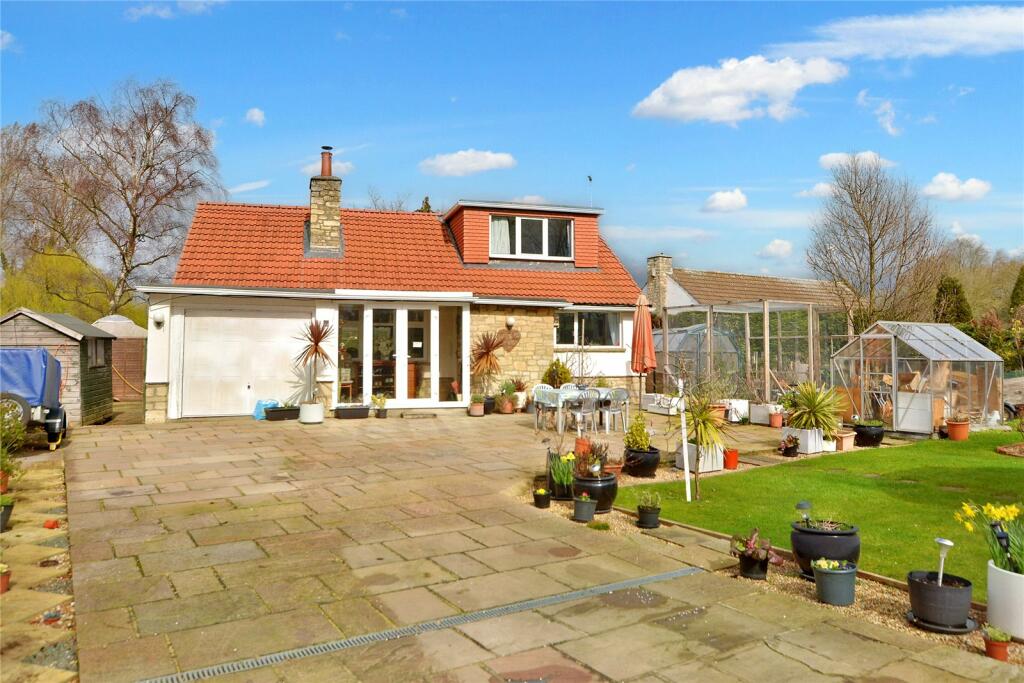 3 bedroom detached bungalow for sale in Red Syke, Hall Park Road