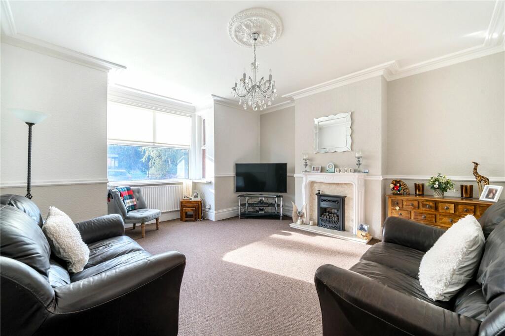 4 bedroom terraced house for sale in Wetherby Road, Tadcaster, LS24