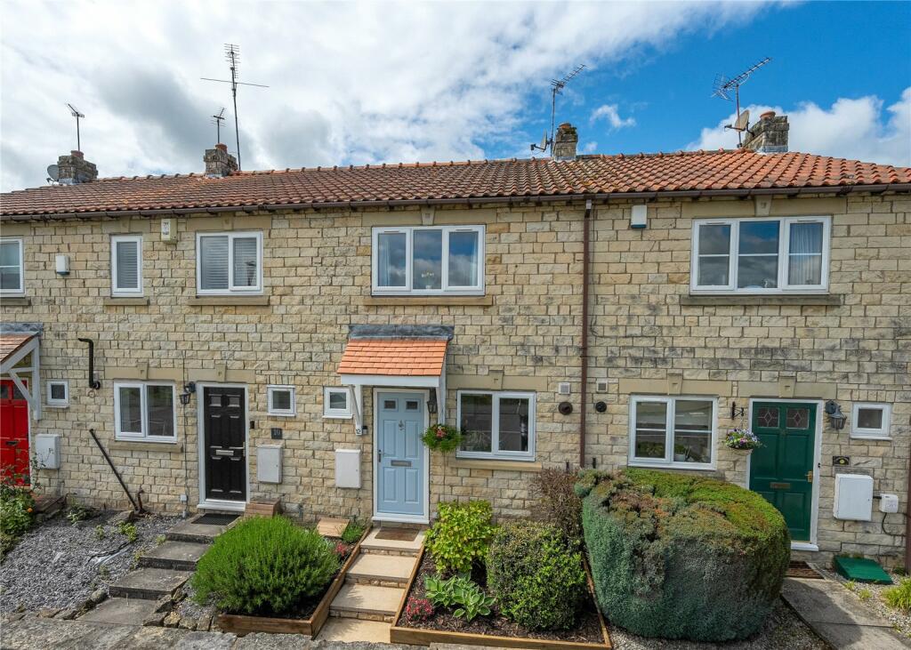 2 bedroom terraced house for sale in Milnthorpe Close, Bramham