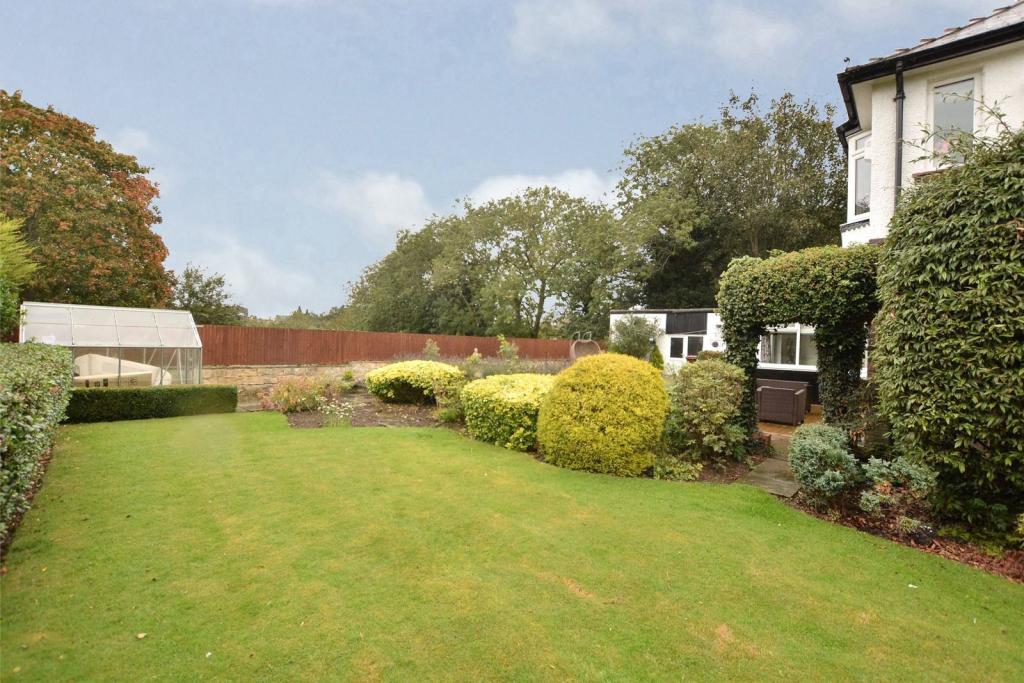 4 bedroom detached house for sale in Wighill Lane, Walton, Wetherby
