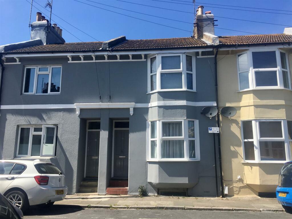 4 bedroom semi-detached house for rent in Park Crescent Road, Brighton, BN2