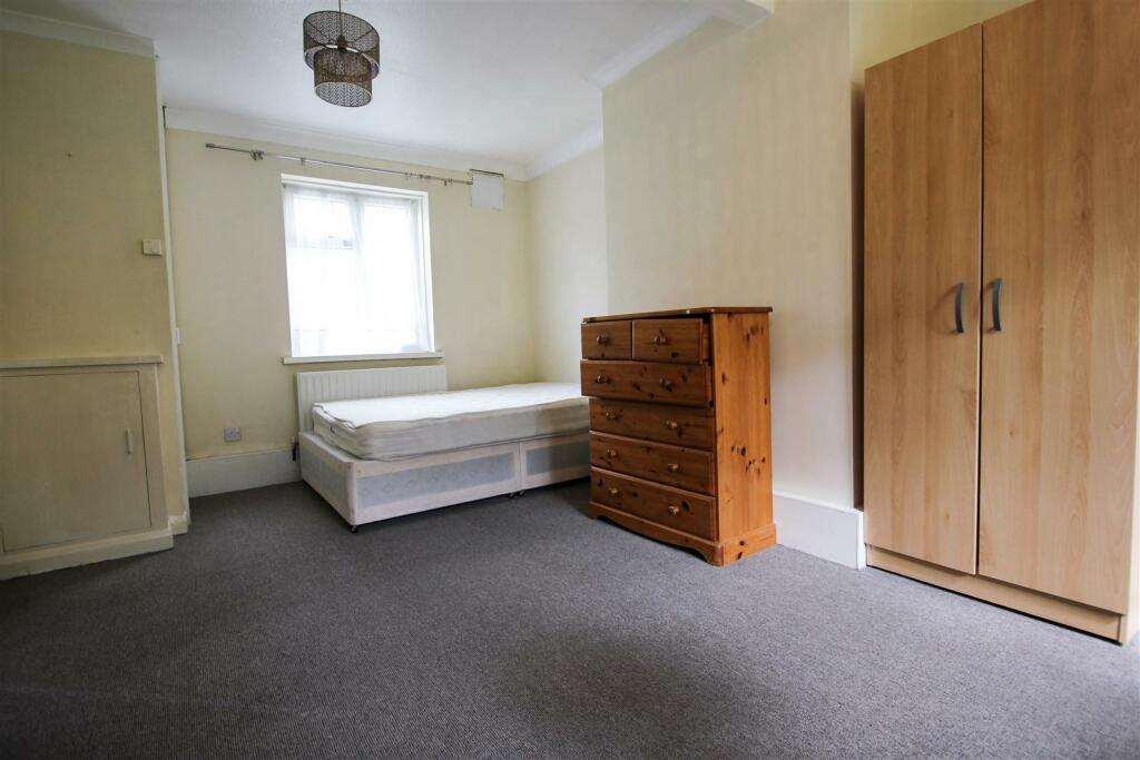 Additional property image - The Crescent, Brighton