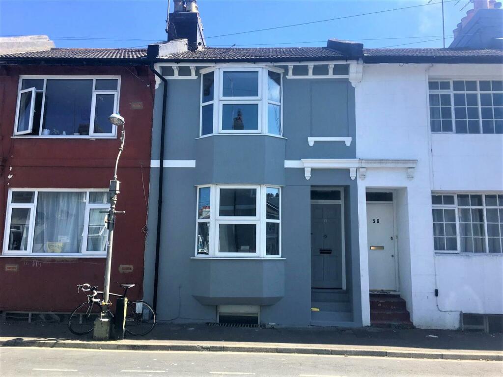4 bedroom semi-detached house for rent in Park Crescent Road, Brighton, BN2