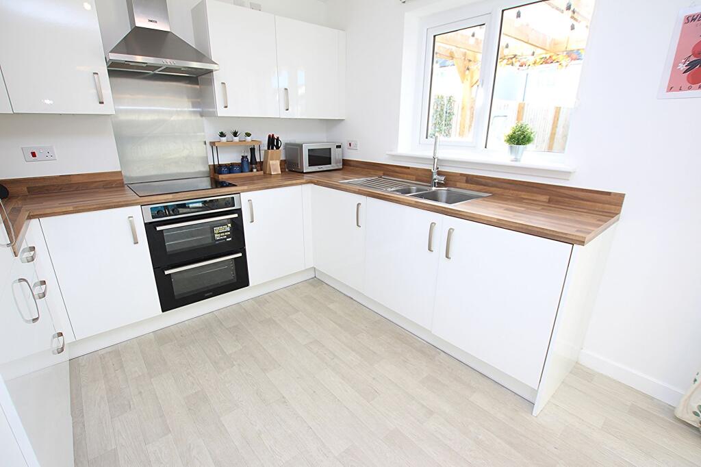 Main image of property: Brotherton Glade, Livingston, EH54