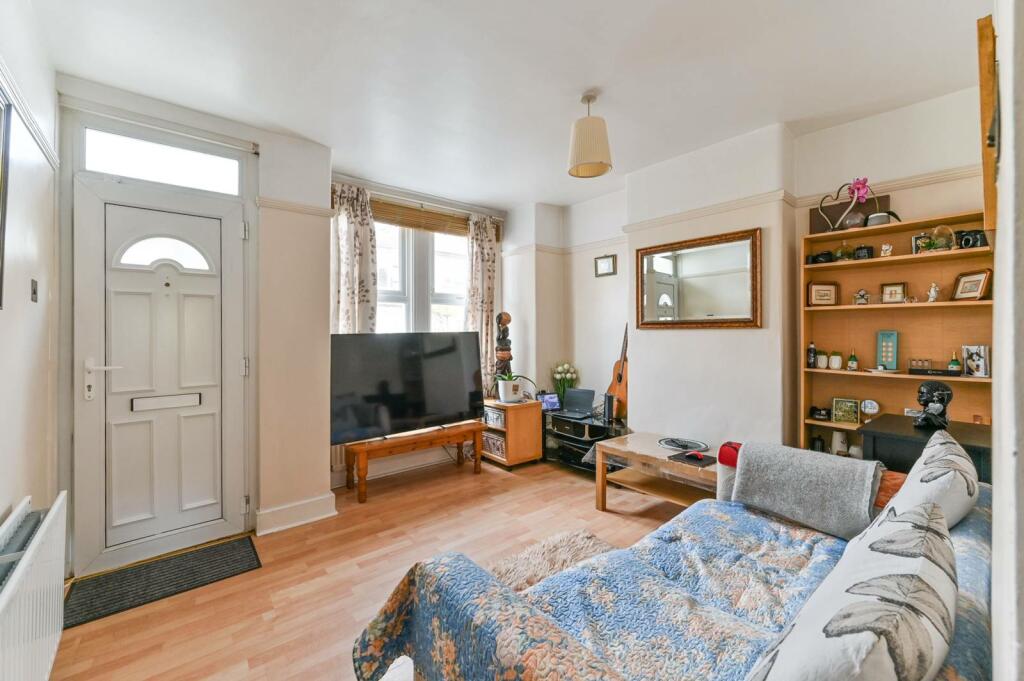 2 bedroom terraced house for sale in Cranmer Road, Central Croydon