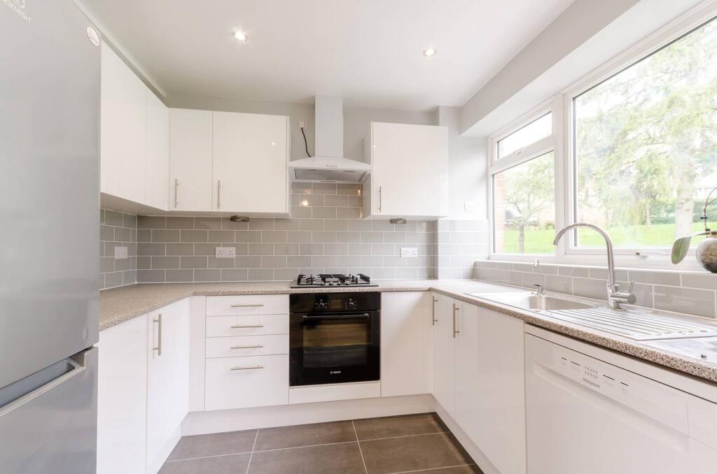Main image of property: Chichele Gardens, East Croydon, Croydon, CR0