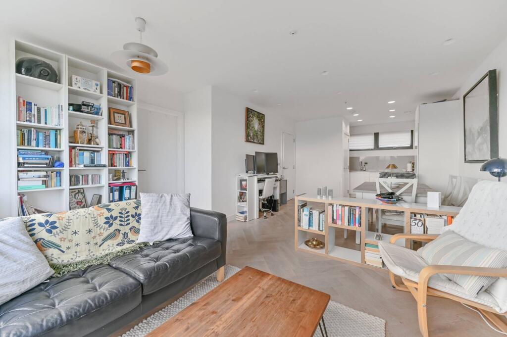 Main image of property: Bell Foundry Close, Croydon, CROYDON, CR0