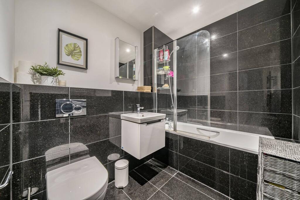 Main image of property: Scarbrook Road, Croydon, CR0