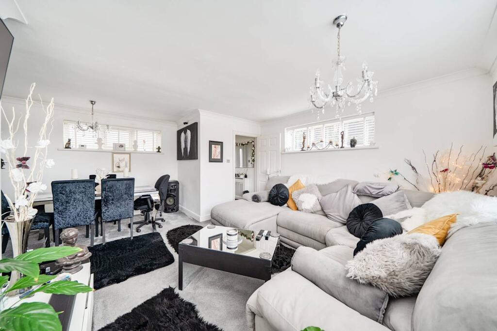 Main image of property: Lennox Gardens, Croydon, CR0