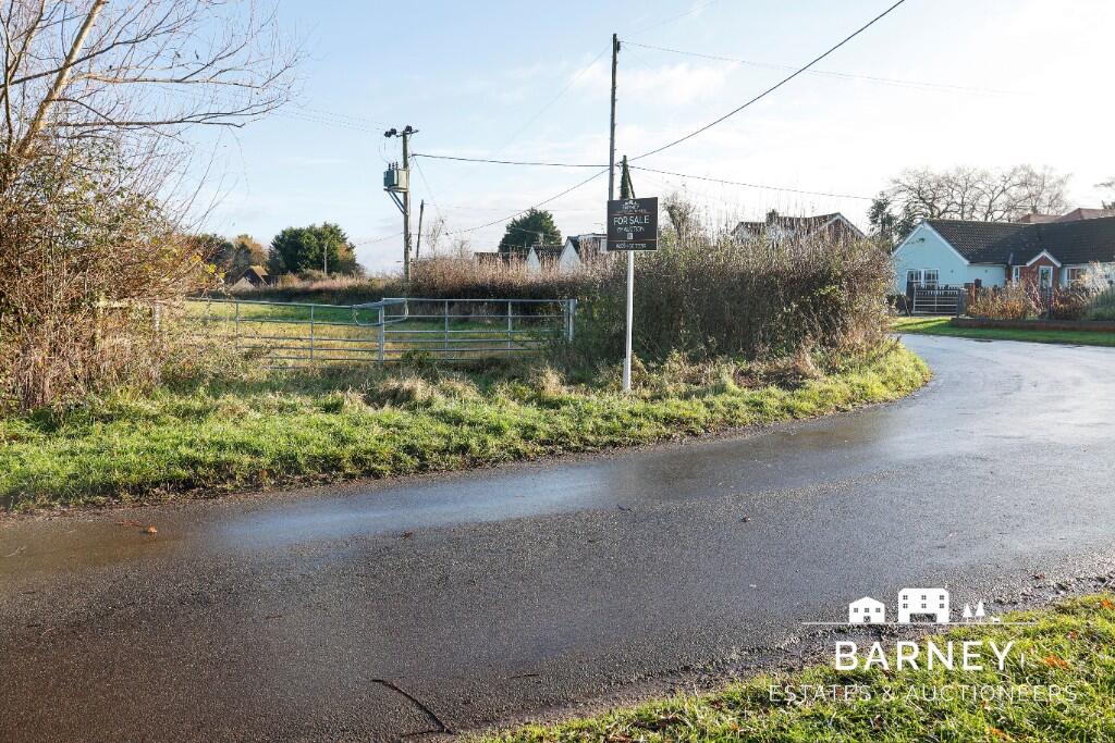 Additional property image - Mole Hill Green, CM6