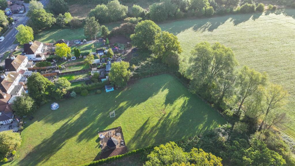 Main image of property: Main Road, Ingatestone, CM4