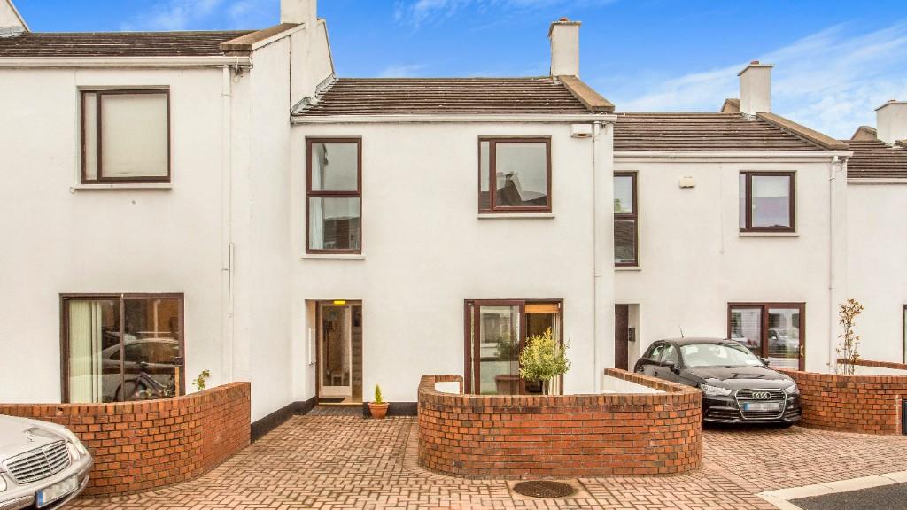 2 bedroom terraced house for sale in Sandymount, Dublin, Ireland