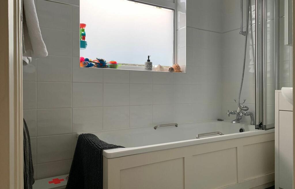 Additional property image - Masons Rise, Broadstairs, CT10