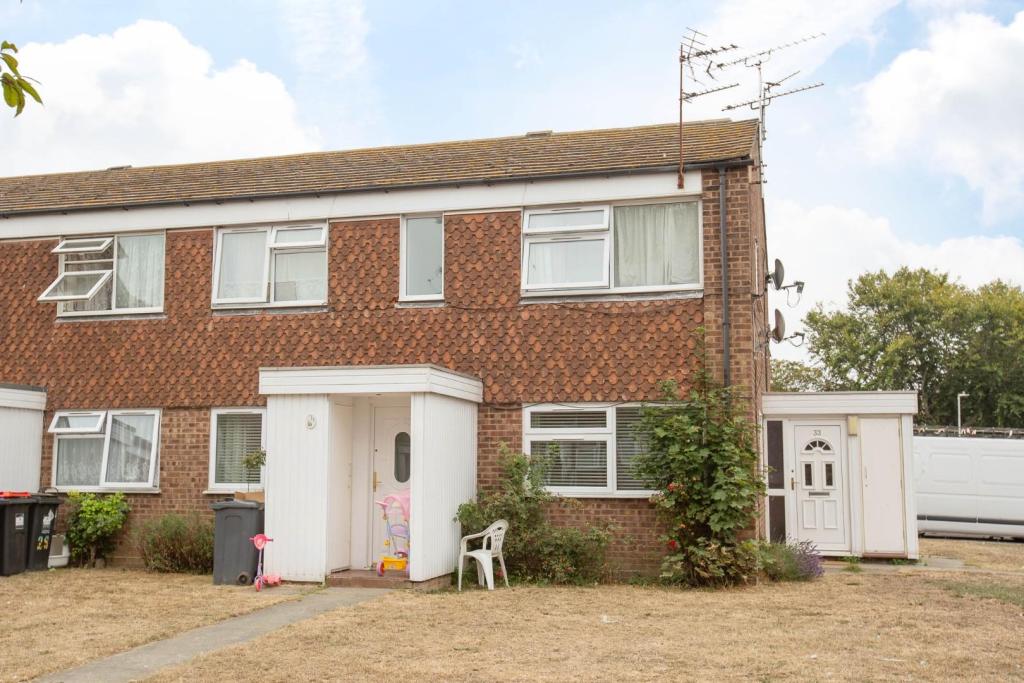 2 bedroom flat for sale in Linley Road, Broadstairs, CT10