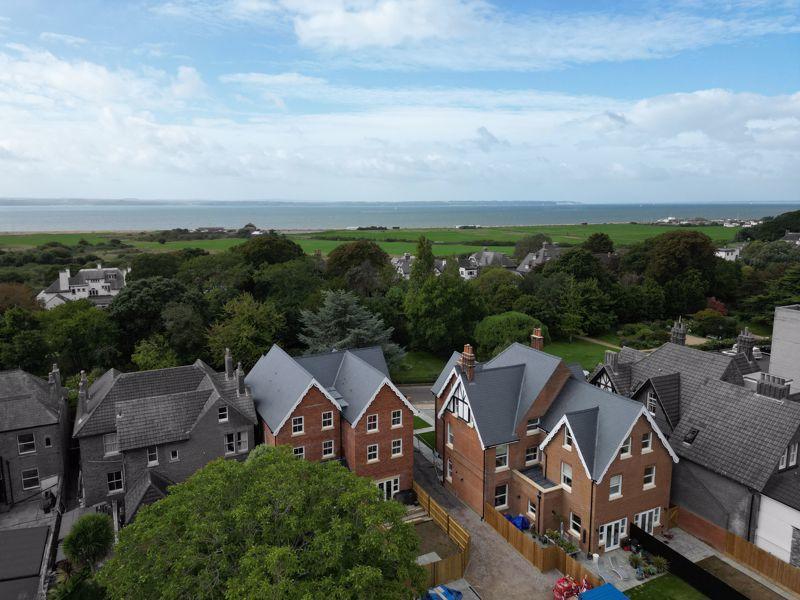 4 bedroom semidetached house for sale in Crescent Road, Alverstoke, PO12