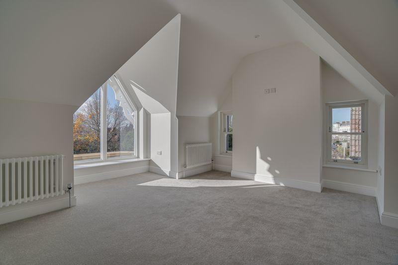 4 bedroom semidetached house for sale in Crescent Road, Alverstoke, PO12