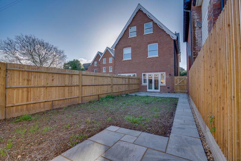 4 bedroom semidetached house for sale in Crescent Road, Alverstoke, PO12
