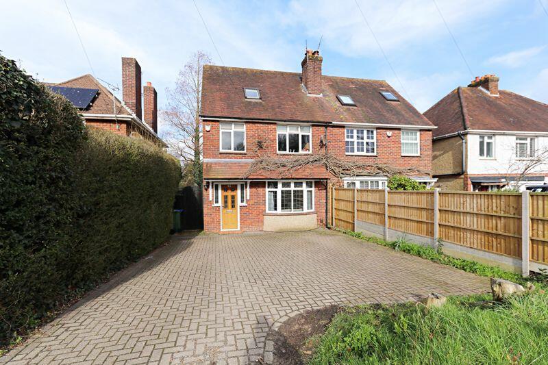 4 bedroom semidetached house for sale in Kiln Road, Fareham, PO16