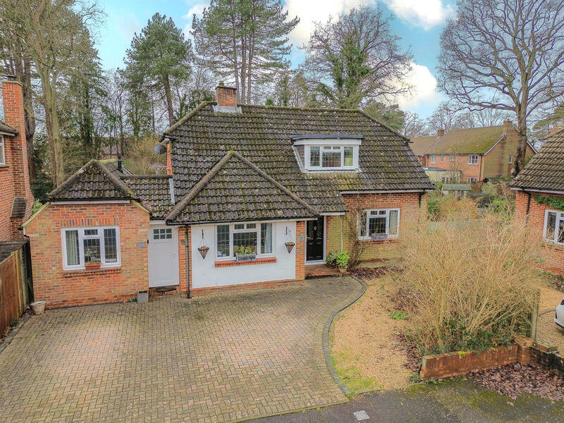 Main image of property: Pine Walk, Southampton