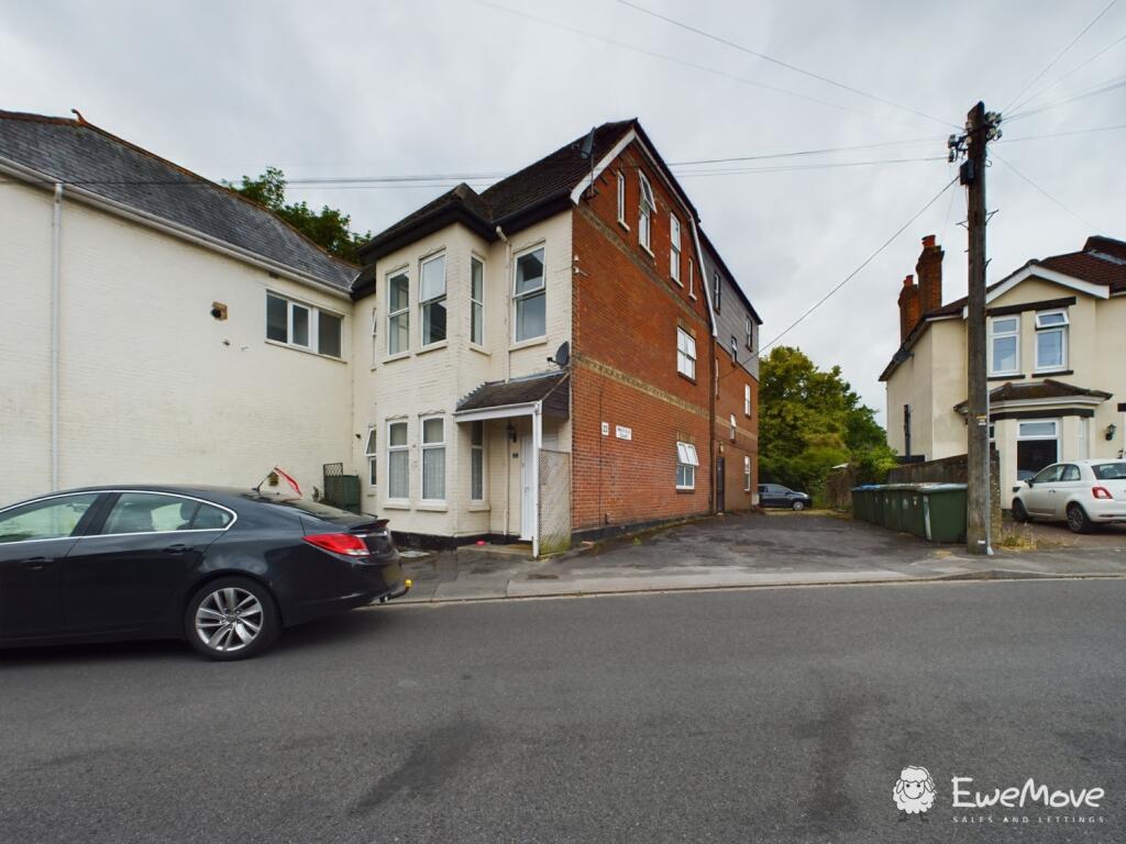 Main image of property: 23 West Road, Southampton, Hampshire, SO19