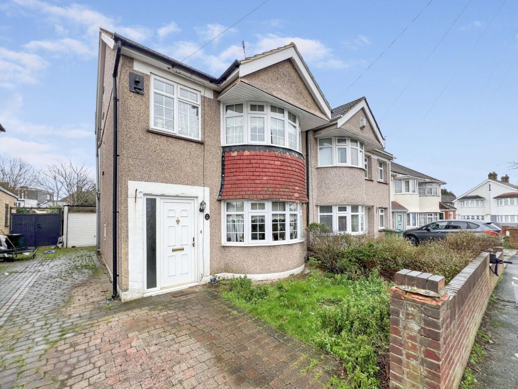 4 bedroom semidetached house for sale in 60 Selsey Crescent, Welling, DA16