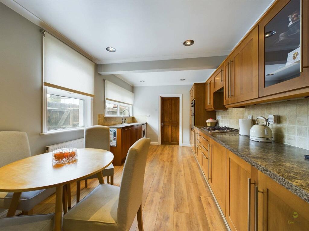 Additional property image - Upton Road, Bexleyheath DA6 8LQ