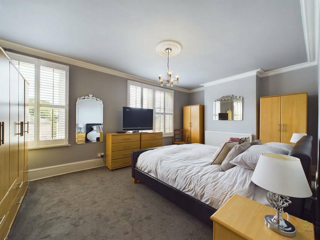 Additional property image - Upton Road, Bexleyheath DA6 8LQ