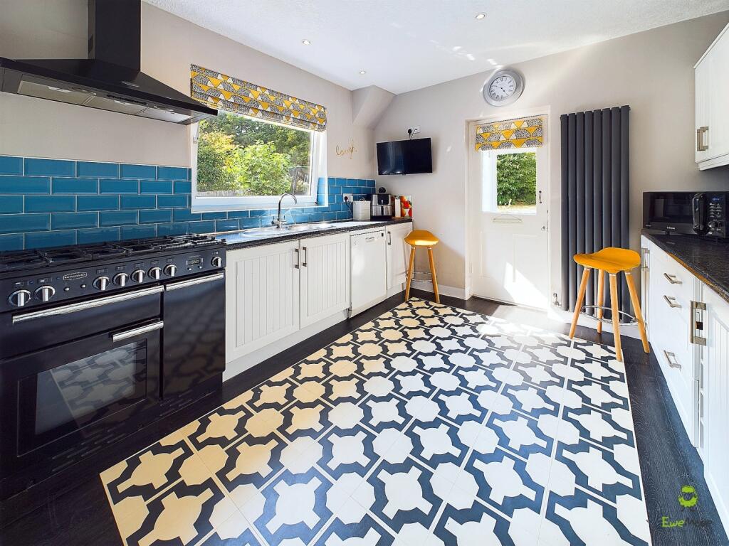 Additional property image - Oaklands Close, Bexleyheath, Kent, DA6