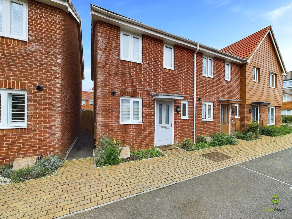 2 Bedroom End Of Terrace House For Sale In Ruby Tuesday Drive Dartford