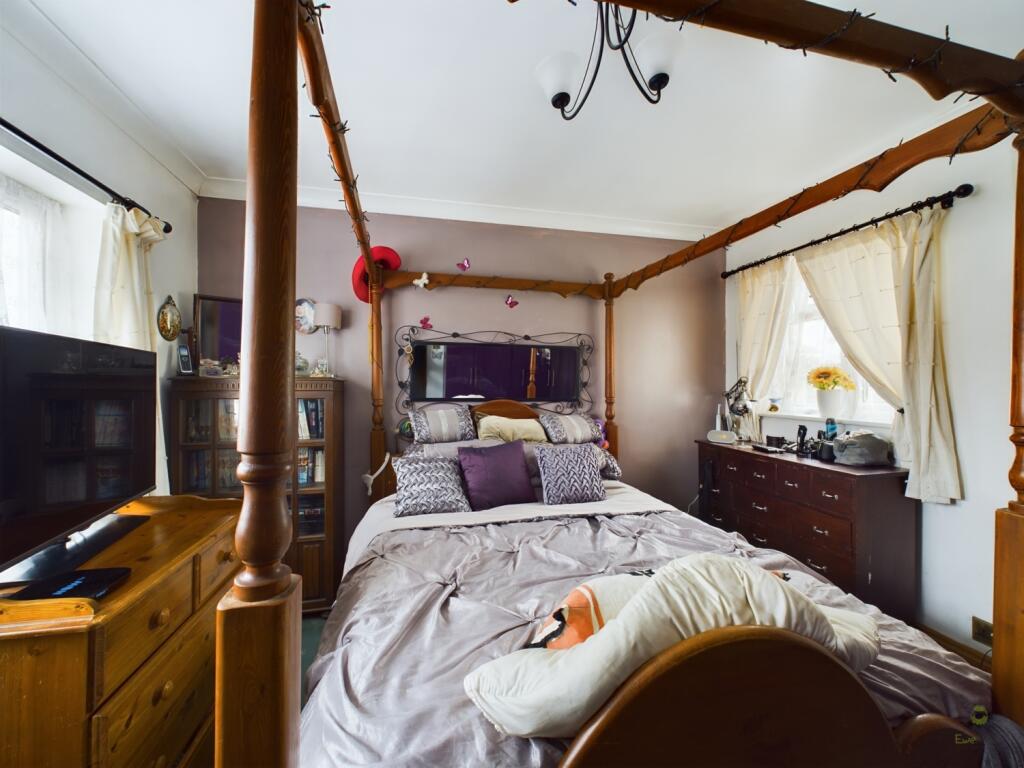 Additional property image - 43 BURNHAM CRESCENT, Dartford