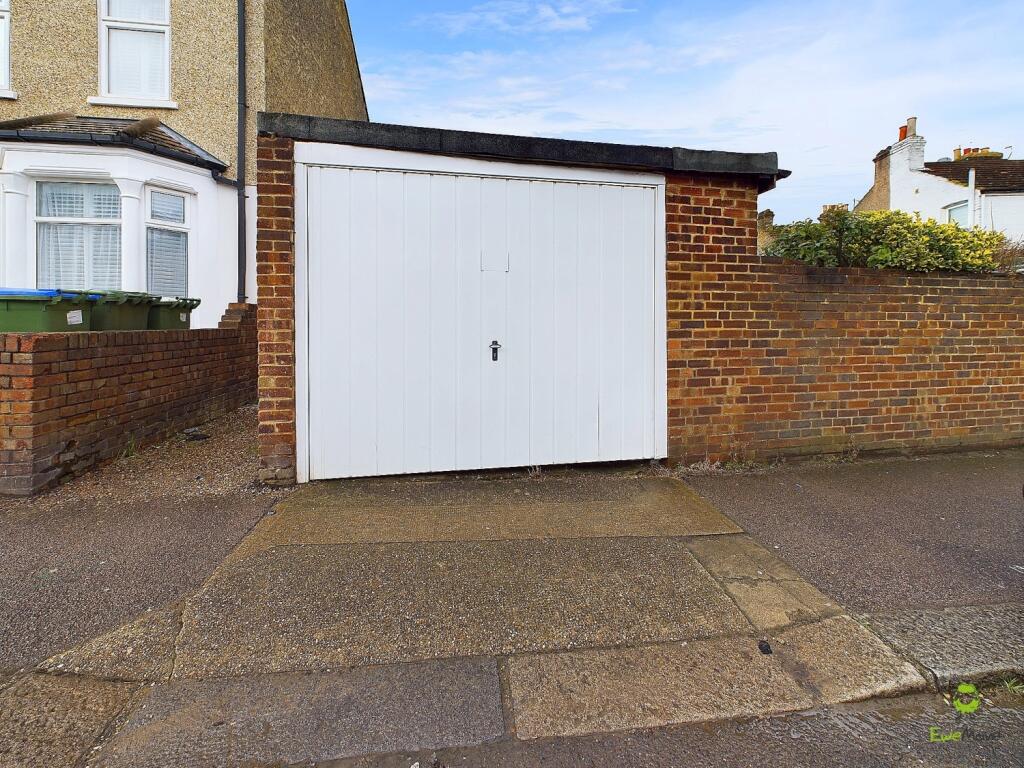 Additional property image - Battle Road, Belvedere, Kent, DA17
